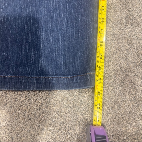 Eddie Bauer Women’s Curvy Fit Jeans | Size 10 - Picture 7 of 8